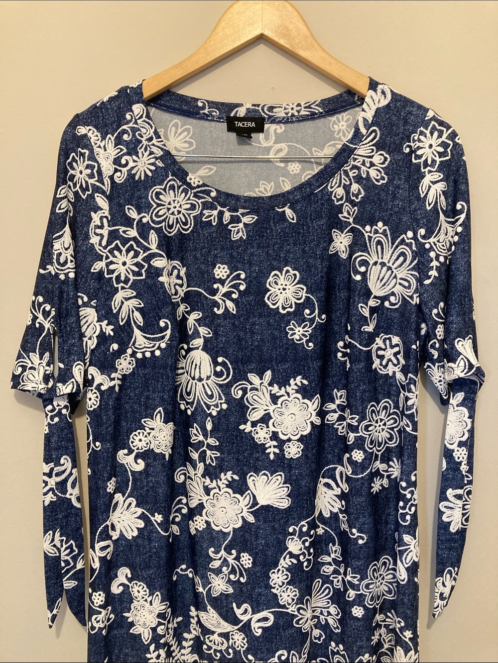 Tacera Navy Dress with White Floral Print Sz 1X - Picture 3 of 6